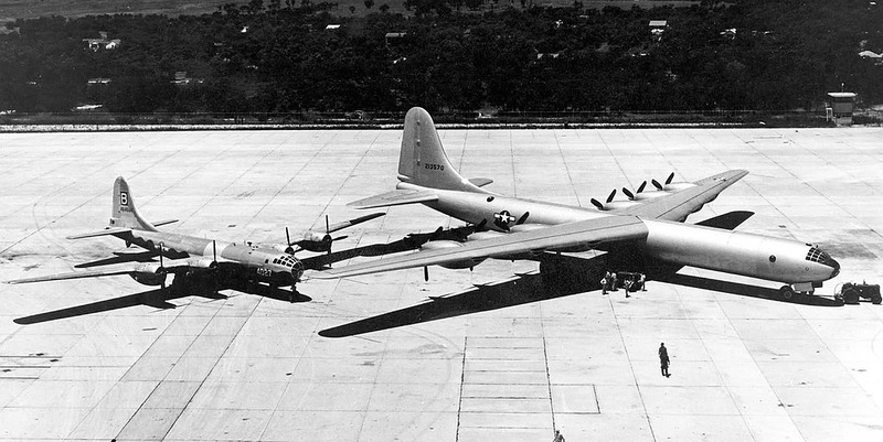 파일:B-36&B-29 비교.jpg