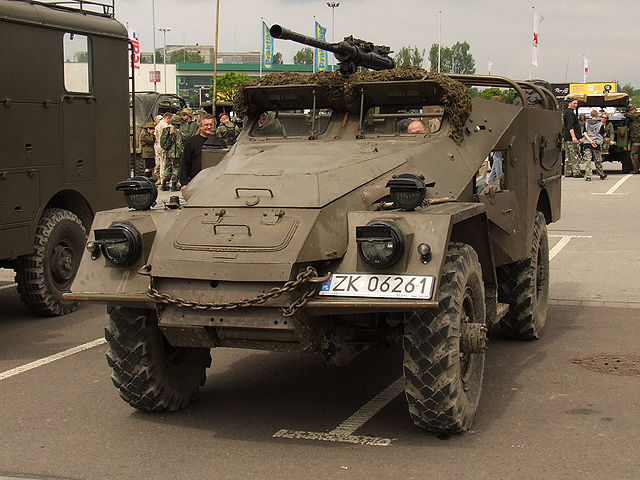 파일:BTR-40.jpg